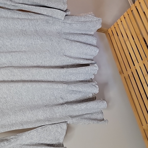 Chaser Gauzy Peplum Shirt - Picture 4 of 9